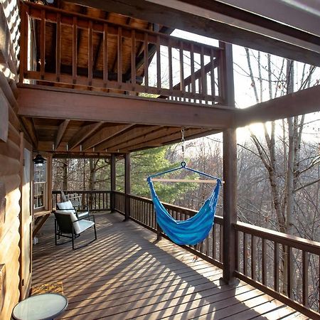 Treetops Cabin Easy To Asheville With Fast Wifi And Great View Swiss Exterior foto