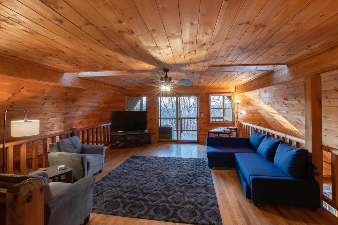 Treetops Cabin Easy To Asheville With Fast Wifi And Great View Swiss Exterior foto