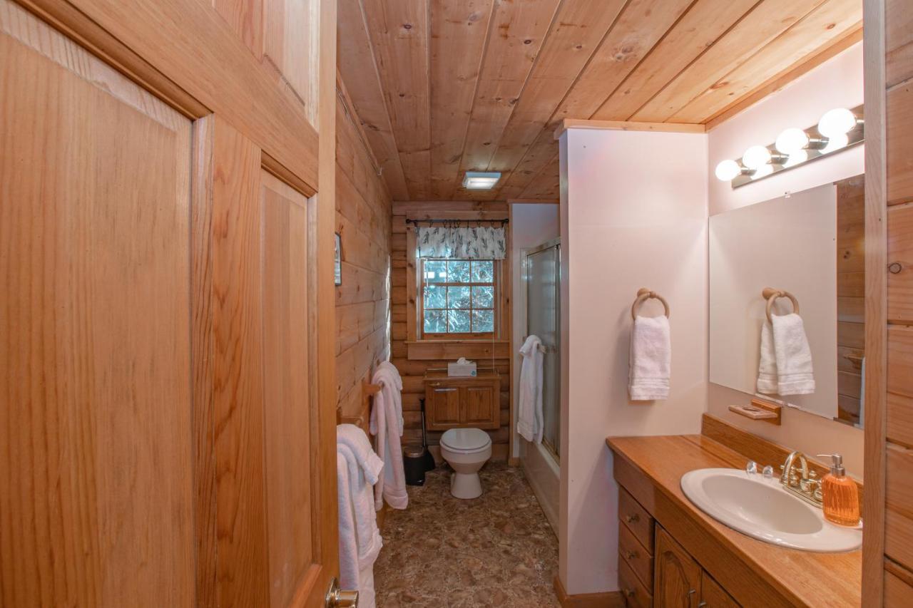 Treetops Cabin Easy To Asheville With Fast Wifi And Great View Swiss Exterior foto
