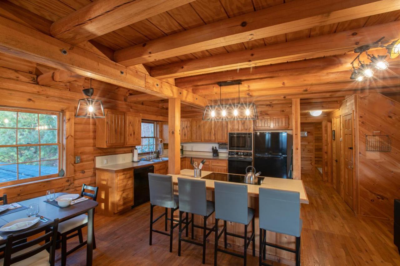 Treetops Cabin Easy To Asheville With Fast Wifi And Great View Swiss Exterior foto