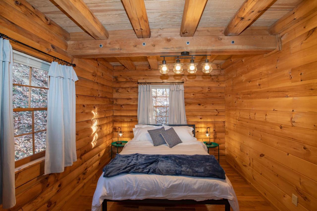Treetops Cabin Easy To Asheville With Fast Wifi And Great View Swiss Exterior foto